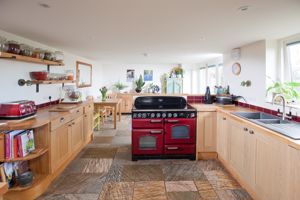 Kitchen / Breakfast Room - click for photo gallery